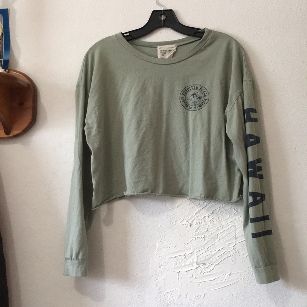 Women’s Long Sleeve Cropped Tee